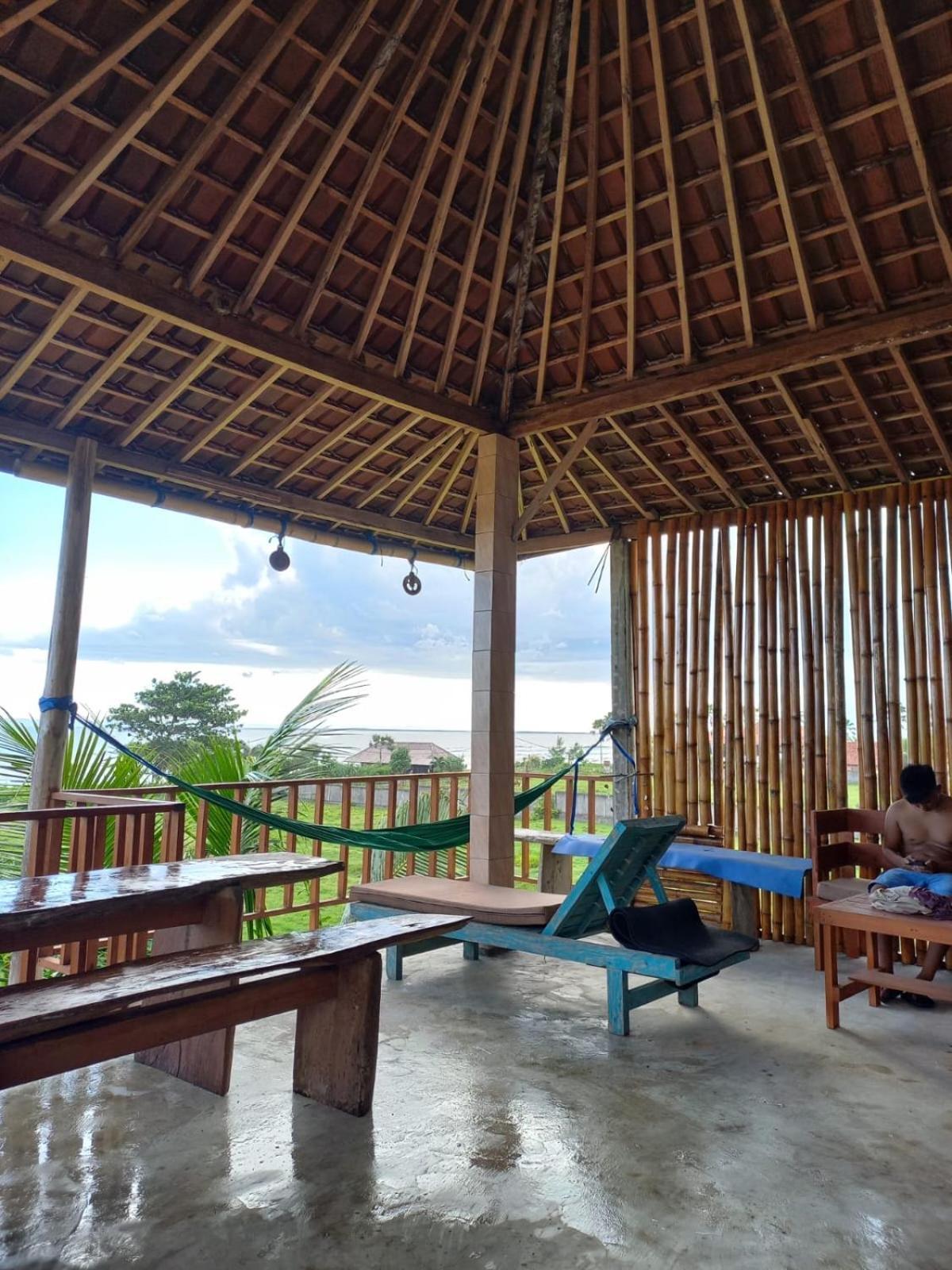 The Nyamo Surf & Stay Pulukan Eksteriør bilde