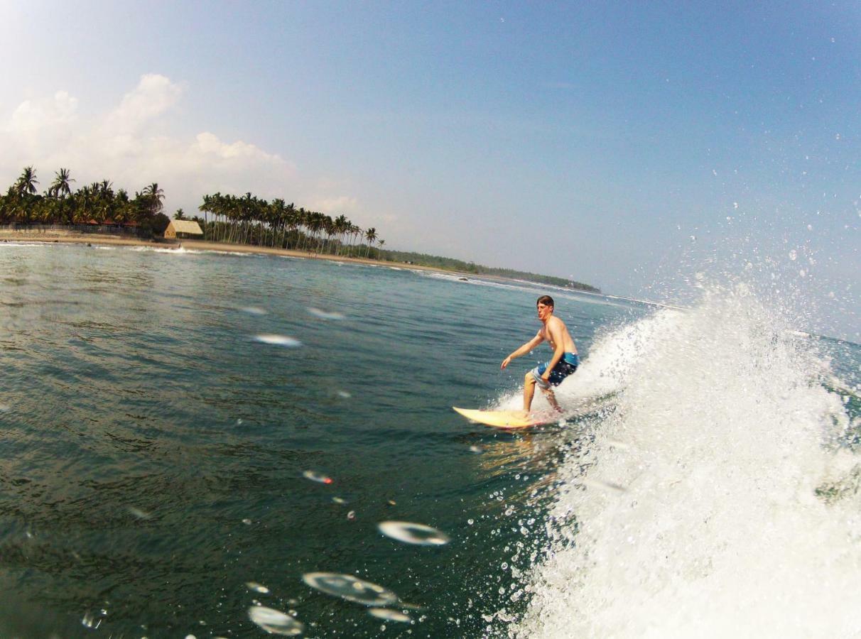 The Nyamo Surf & Stay Pulukan Eksteriør bilde