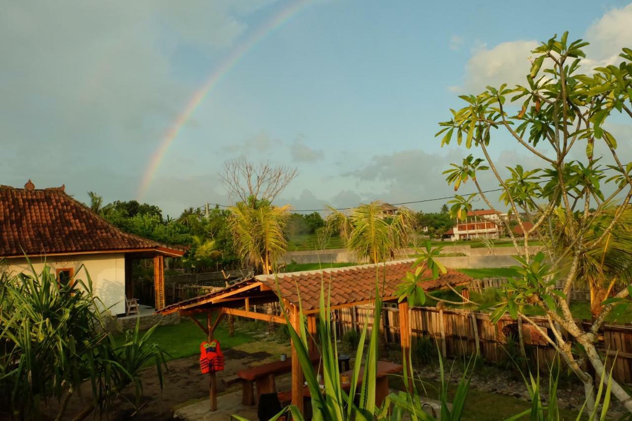 The Nyamo Surf & Stay Pulukan Eksteriør bilde