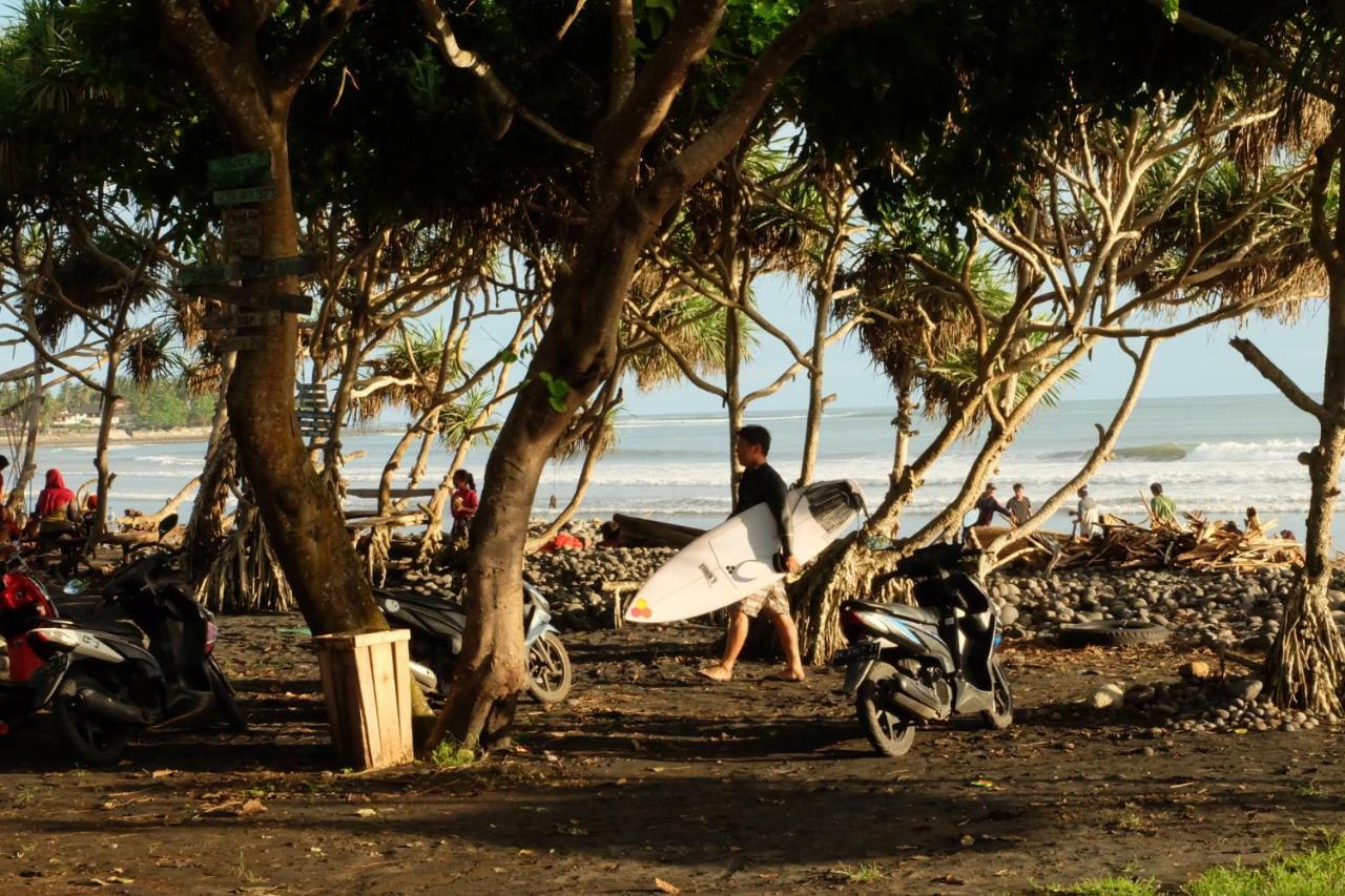 The Nyamo Surf & Stay Pulukan Eksteriør bilde